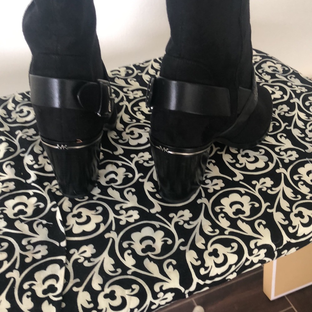 Michael Kors black Brody Suede Boots with box. - Picture 9 of 11